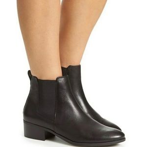 Steve Madden Drape bootie size 9 GUC